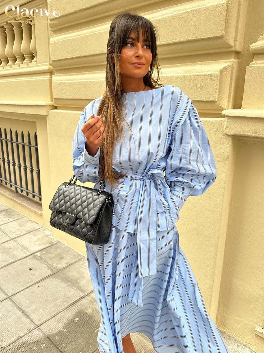 طقم ملابس نسائي من قطعتين من Clacive Fashion مطبوع عليه خطوط فضفاضة، يتكون من قميص أنيق بأكمام طويلة مع تنورة عالية الخصر بطول الكاحل